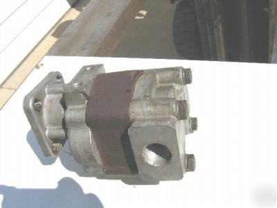 Tyrone pump hydraulic motor P16-150A-2S2 P16150A2S2
