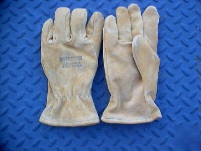 Shelby fire gloves, model number 4235, large, nwt
