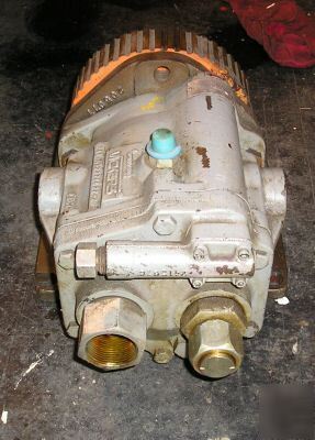 Vickers J8J PVB2 FRS20 0CM-11 piston pump 