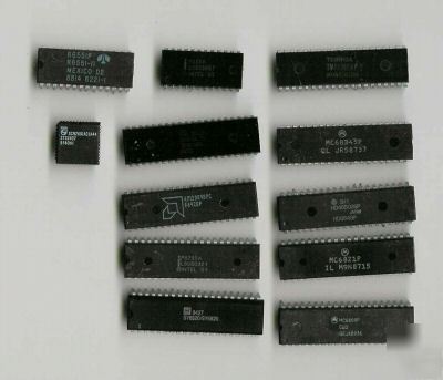 Lot of vintage integrated circuits intel mot amd zilog