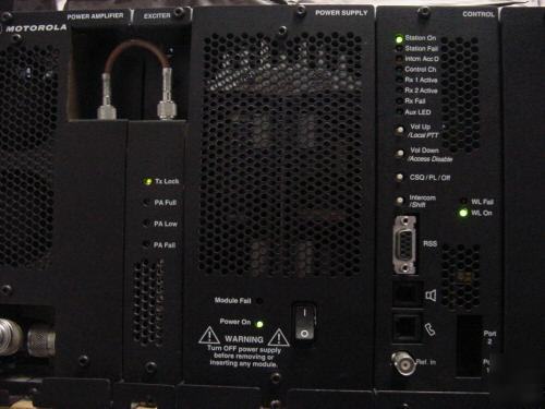 Motorola quantar 800 mhz 100 watt repeater astro radio