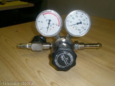 Air products E11-120A valve
