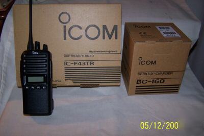 Icom F43TR uhf trunking portable with bc-160 rapid ch