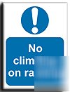 No climbing on rack.sign-s.rigid-300X400MM(ma-125-rm)