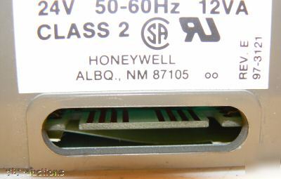 Honeyell W7100A discharge air controller control