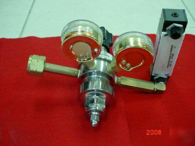 Advanced compressed gas regulator model TSA800 