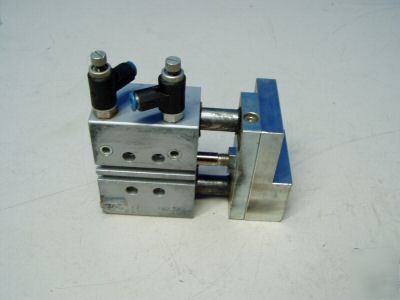 Festo pneumatic cylinder m/n: dfm-25-25-p-a-gf