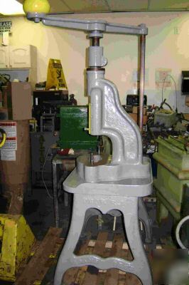 Large screw press size 3 - with overhead handle - great