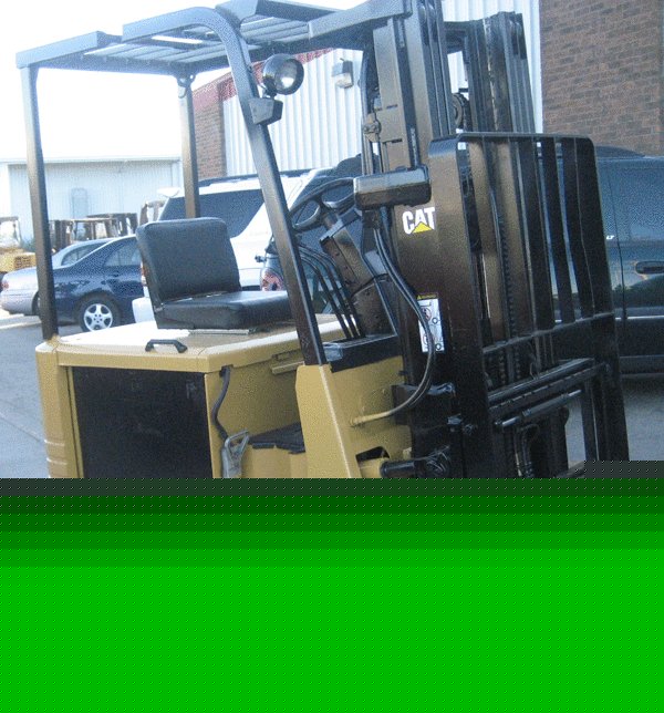 Caterpillar electric 5,000LB forklift lifttruck
