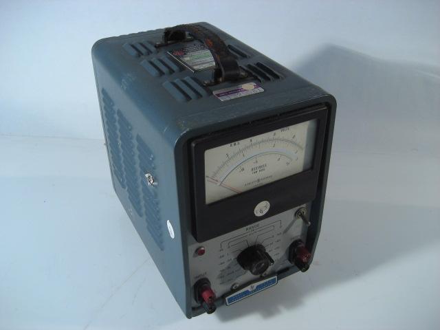 Hp vacuum tube voltmeter 400H