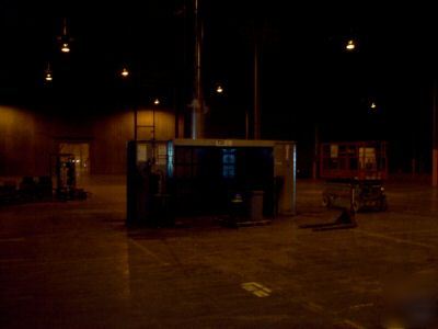 Tbi industrial parts conveyor spray booth 