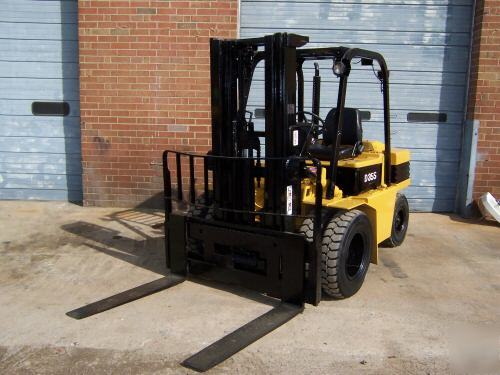 Daewoo 8,000 lb fork lift pneumatic 8000# forklift 