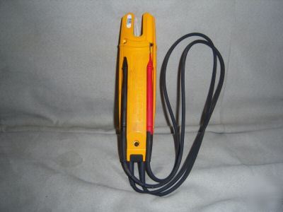 Slightly used fluke T5-600 electrical tester in box 