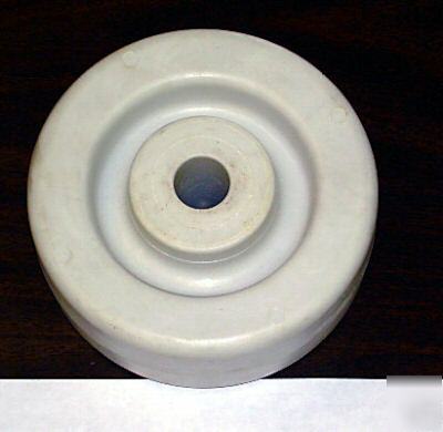 5â€x 2â€extra heavy load white retort wheels w/ 3/4 bore