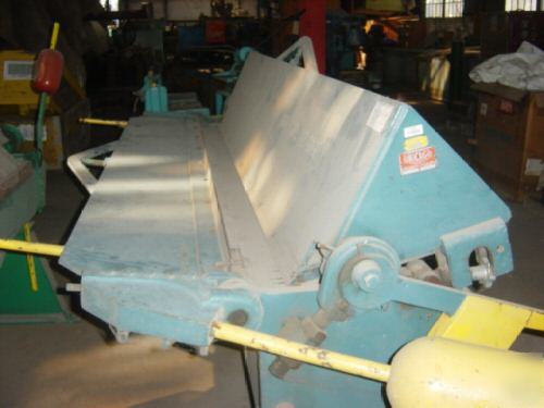 Chicago hand or pan break 8 ft wide 12 gauge capacity