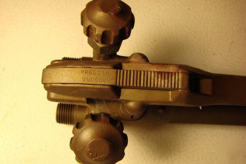  cutting torch with lock mechanism.harris spitfire