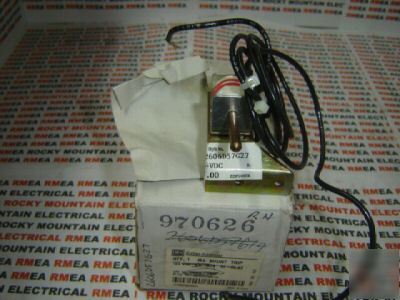 New cutler hammer shunt trip 2606D57G27 24VDC 