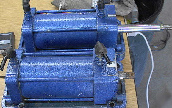 2 tie-rod air-cylinders 6