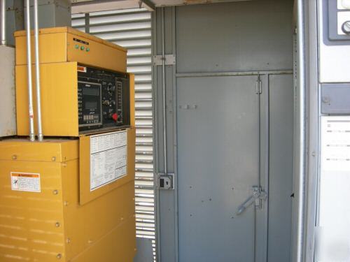 750 kw caterpillar 3412 diesel generator w/base tank 