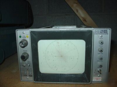 Tektronix 1420 ntsc vectroscope