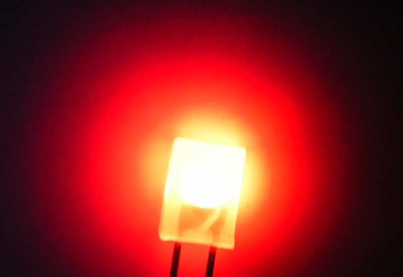 50PCS of 2X5X7MM rectangular red led L0027