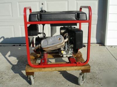 Generac generator 5000 watts 10HP briggs & stratton 