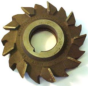 Staggered tooth side milling cutter 4