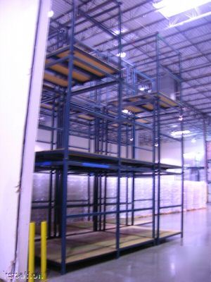 Stackable industrial warehouse storage racking system