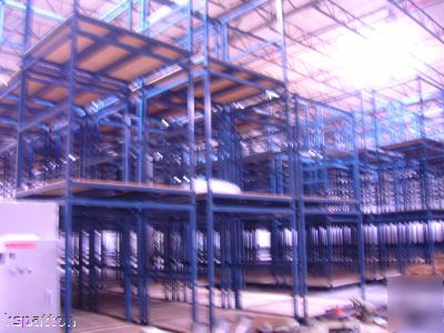 Stackable industrial warehouse storage racking system