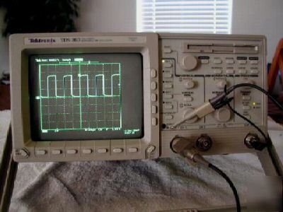 Tektronix TDS360 digital real-time oscilloscope tds 360