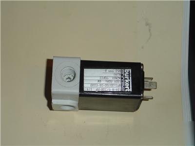 Pair of (2)burkert 124-f 3WAY flipper solenoid valve