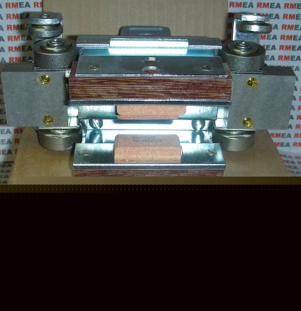 New feedrail bus bar cleaner FR77 for trolly system nos