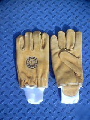 Shelby fire gloves, model number 5225, small, nwt