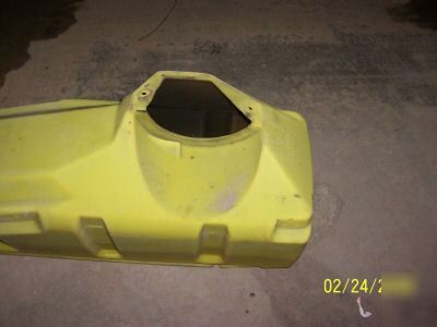 John deere plateless seed hopper, 3 bushel