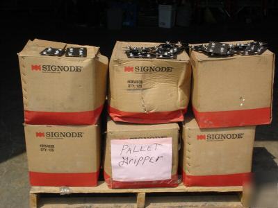 Signode pallet grippers 8 boxes