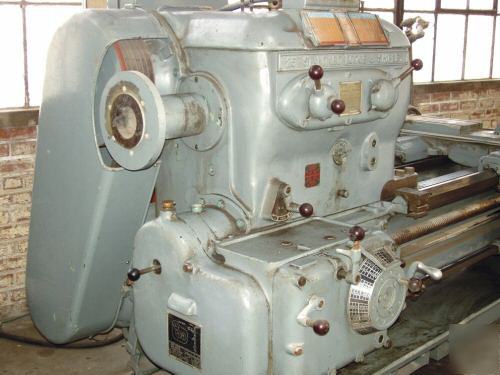 Lodge and shipley engine/tracer lathe 27SWING 54 center