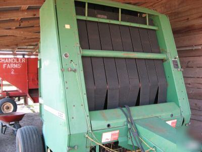 John deere 530 hay baler -excellent condition-