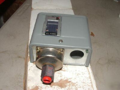 Johnson controls P70CA-61 differential pressure 