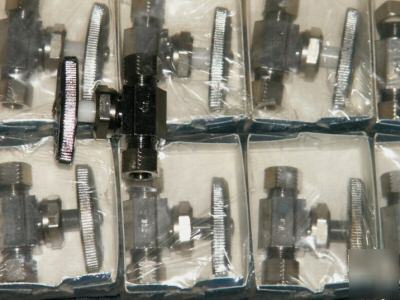 Lot of 30 robert mfg. co OCR11C 3/8 