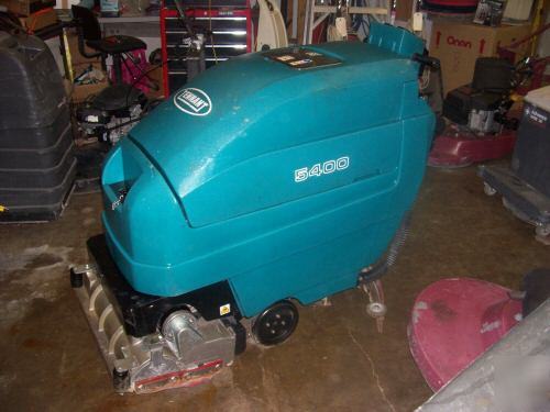 Tennant 5400 scrubber autoscrubber floor sweeper 43HRS