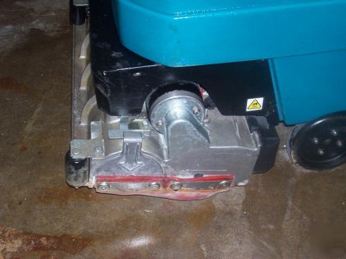 Tennant 5400 scrubber autoscrubber floor sweeper 43HRS