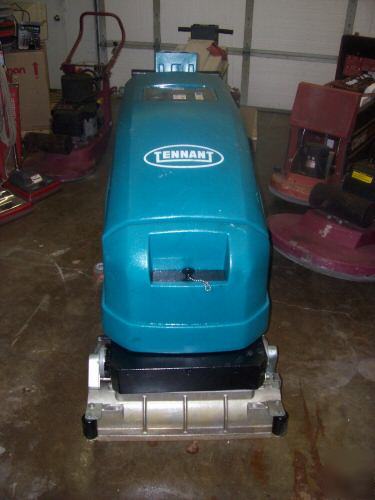 Tennant 5400 scrubber autoscrubber floor sweeper 43HRS