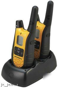 New two motorola 16 mile 2 way radio with chargers 