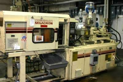 85 ton, 5 oz. cincinnati injection molding machine '90