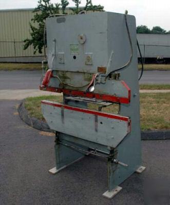 Chicago dries & krump model 131 press brake: 