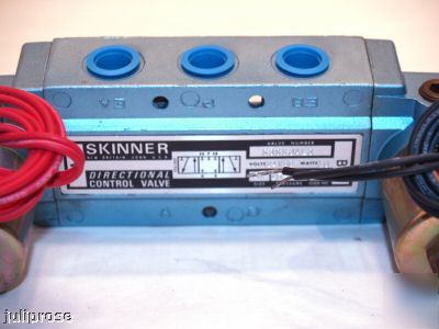 New honeywell skinner 24V directional control valve 