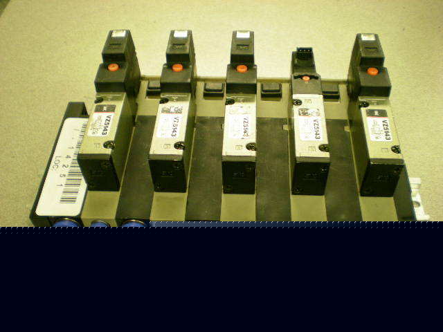 Smc 9 valve block with 4 VZ5143 solenoid valves