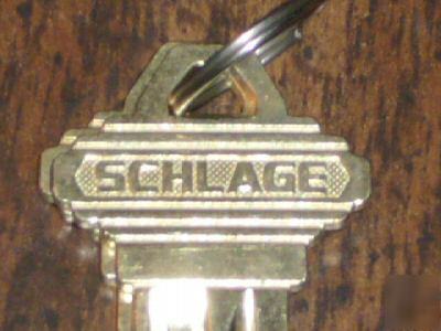 New lot of 4 schlage kryptonite 3/4 padlocks KS42A21