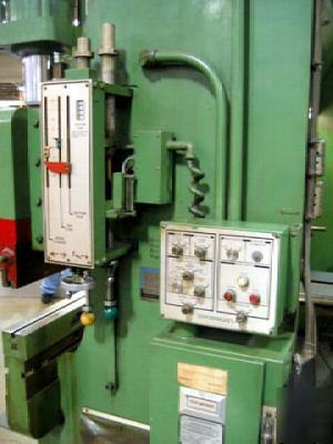 90 ton, cincinnati, 90CB x 8 press brake