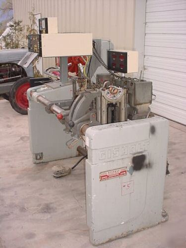 Gilman/gisholt balancing machine